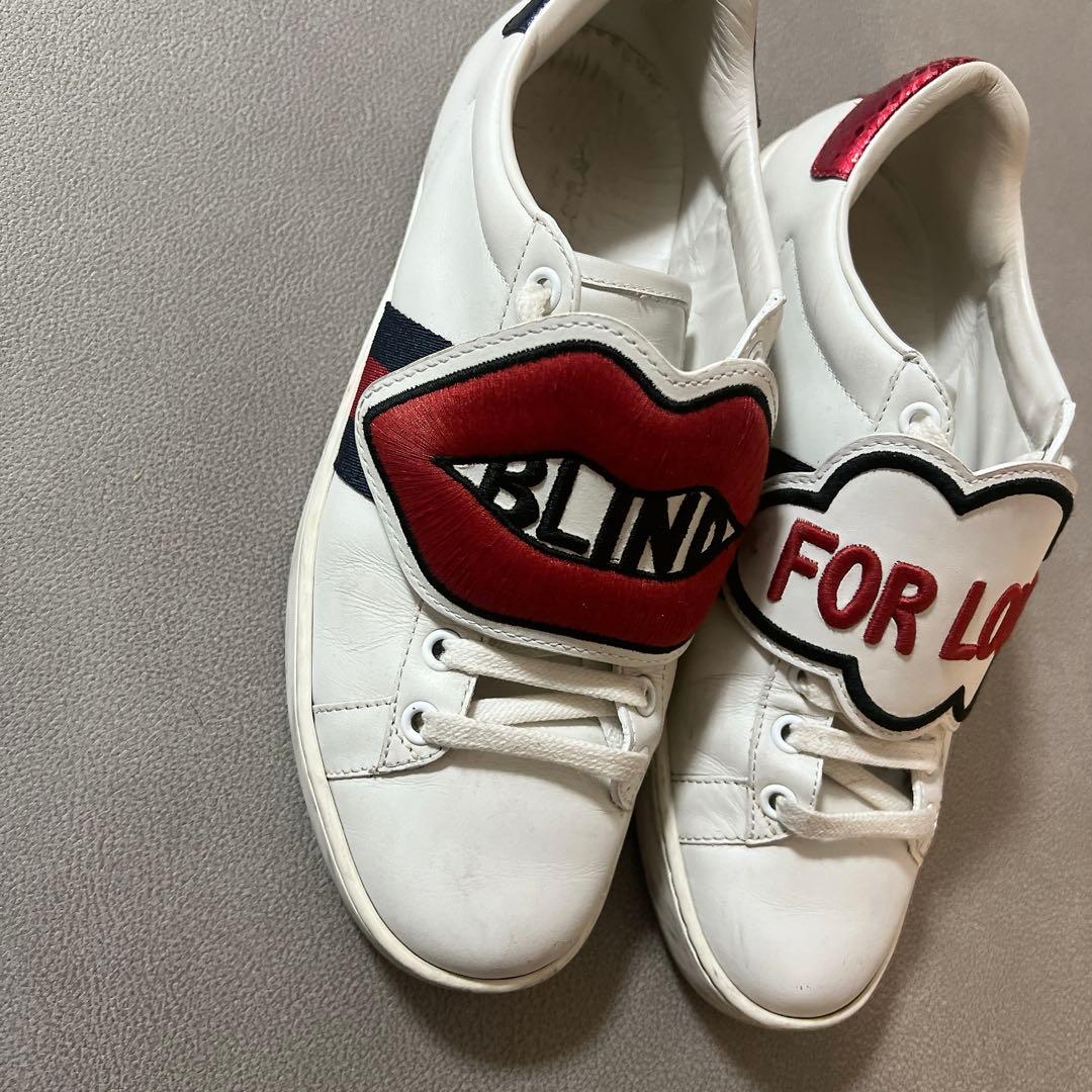 GUCCI アシメトリーデザイン ワッペンホワイトスニーカー 36ハーフ グッチ