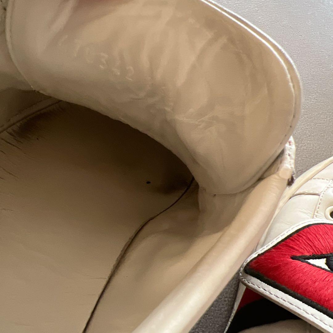 GUCCI アシメトリーデザイン ワッペンホワイトスニーカー 36ハーフ グッチ