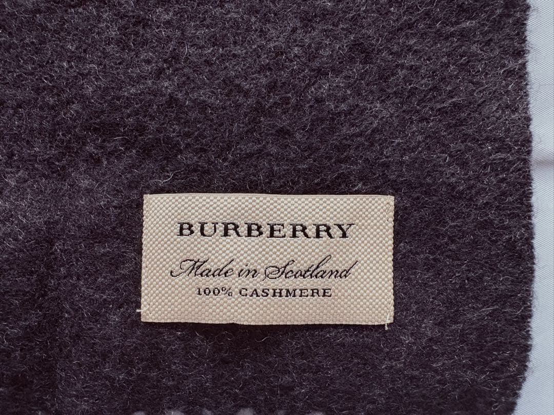 BURBERRY・カシミヤ100％マフラー Made in Scotland