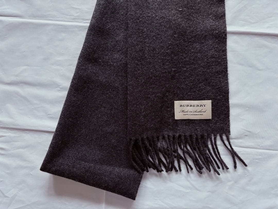 BURBERRY・カシミヤ100％マフラー Made in Scotland