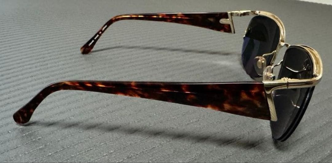 鈴木雅之　使用　サングラス　ミラーレンズ仕様 MEDEL メデル