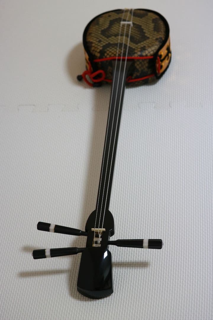 三線　沖縄三線リーズナブルな練習用　新品未使用品