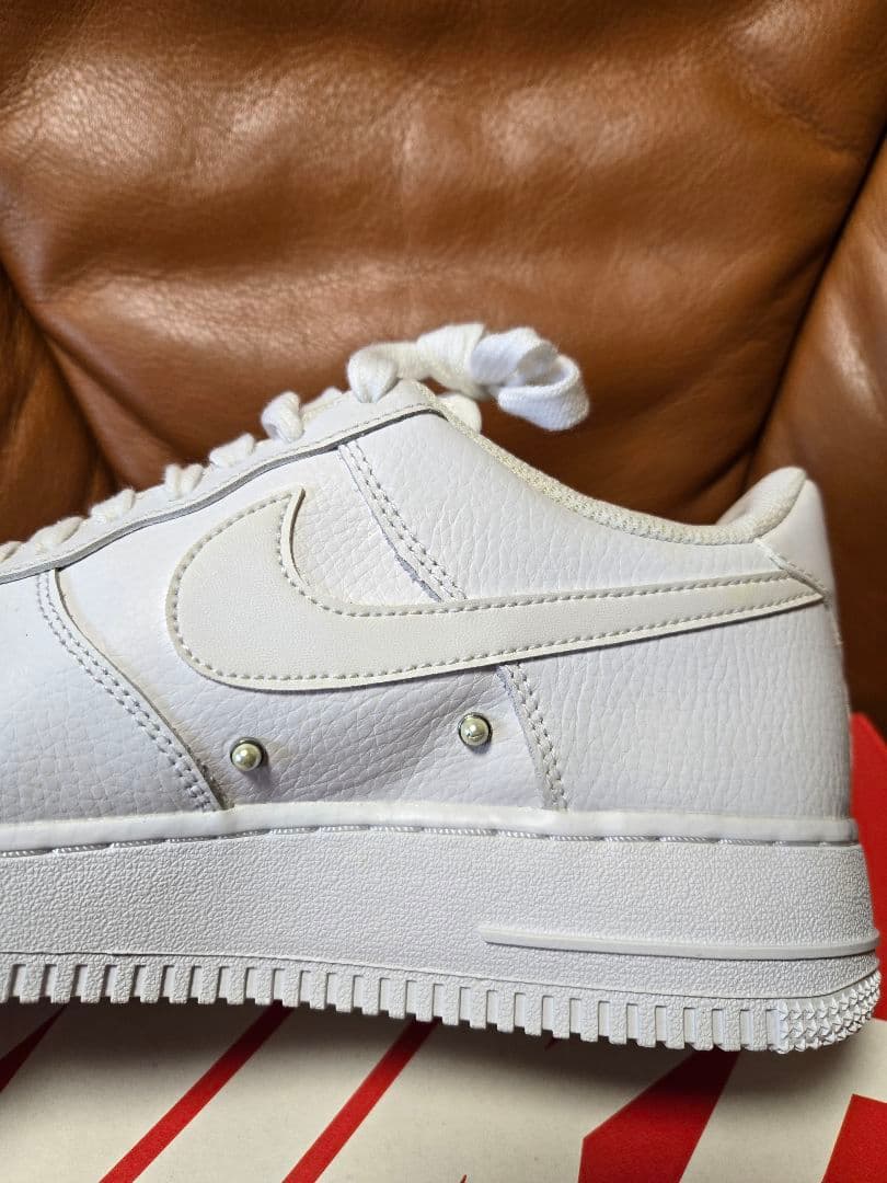 ナイキ ウィメンズ エアフォース 1 ロー \"パールズ\" ホワイト/ホワイト