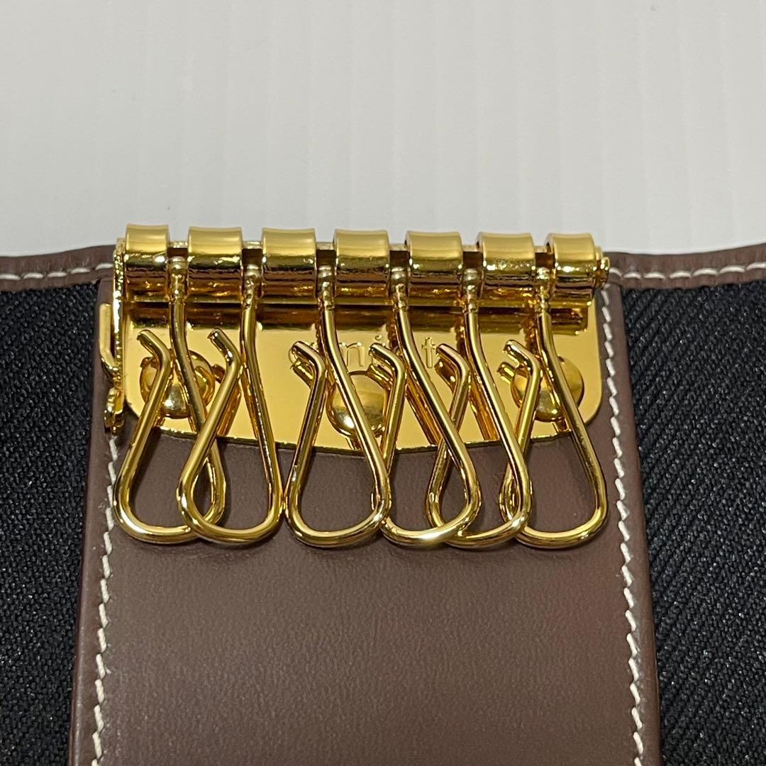 新品未使用【ハンティングワールド】6連キーケース ブラックサファリ