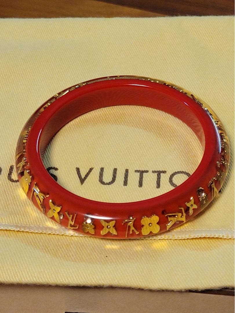Louis Vuitton レッド ゴールド バングル