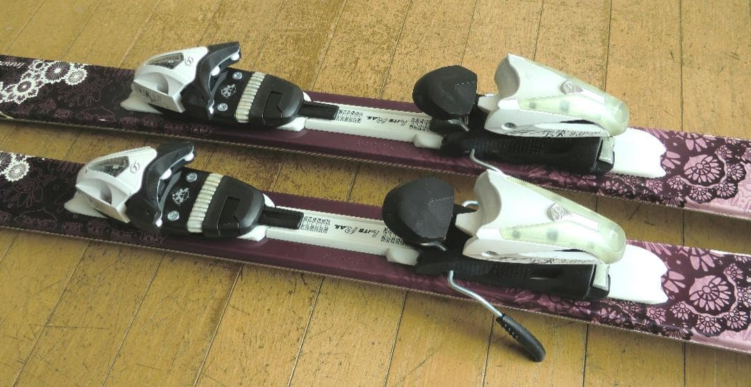 ■■送料無料■Hart■女性用スキー4点セット■板143/靴23■WAX済■■