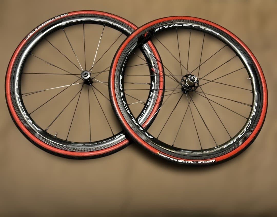 フルクラムレーシングクアトロ クリンチャー+ ミシュランタイヤ