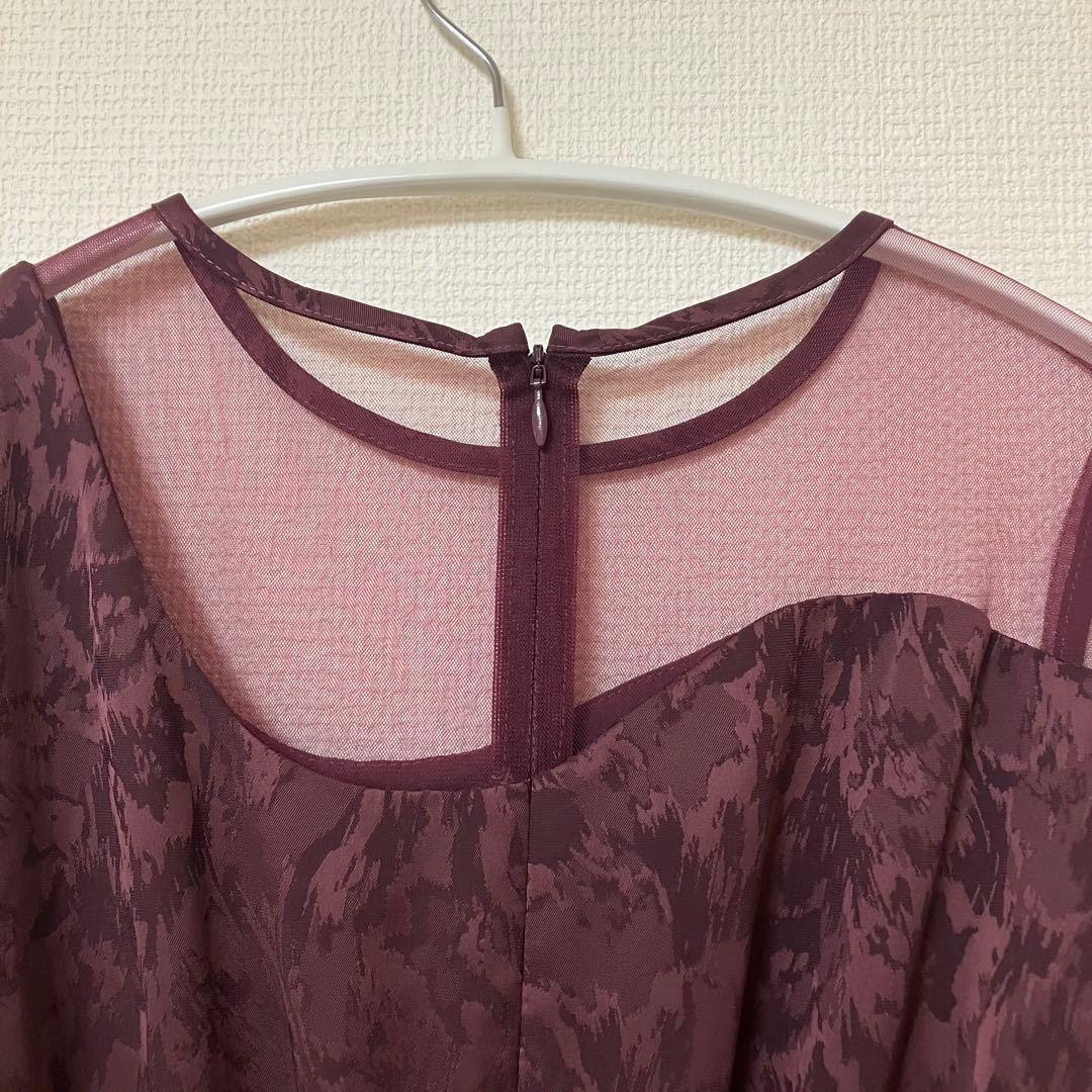 完売品　人気　エトル　ミアンダリングウエストタックフレアドレス　ボルドー　M