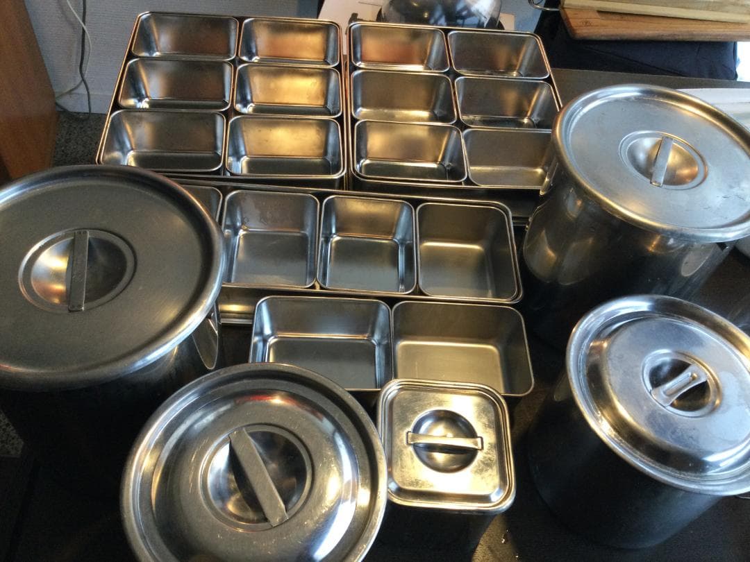 調味料薬味入れ 4ヶ入長 １台/6ヶ入長 ２台 角缶　丸缶　ステンレス　業務用