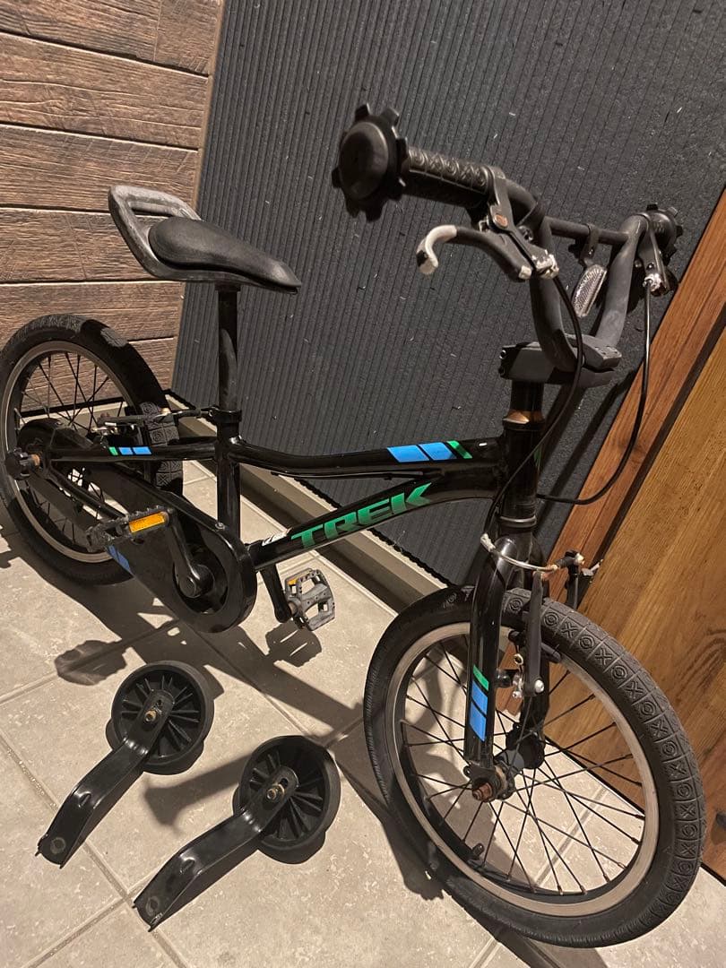 トレックTREK precaliber 16インチ【純正補助輪付】子供　自転車