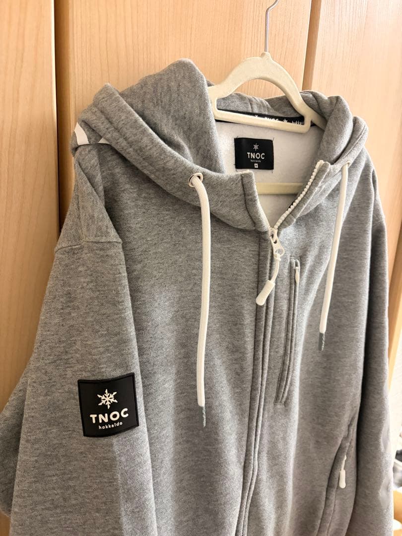 【美品】TNOC hokkaido グレージップ裏起毛パーカー Mサイズ