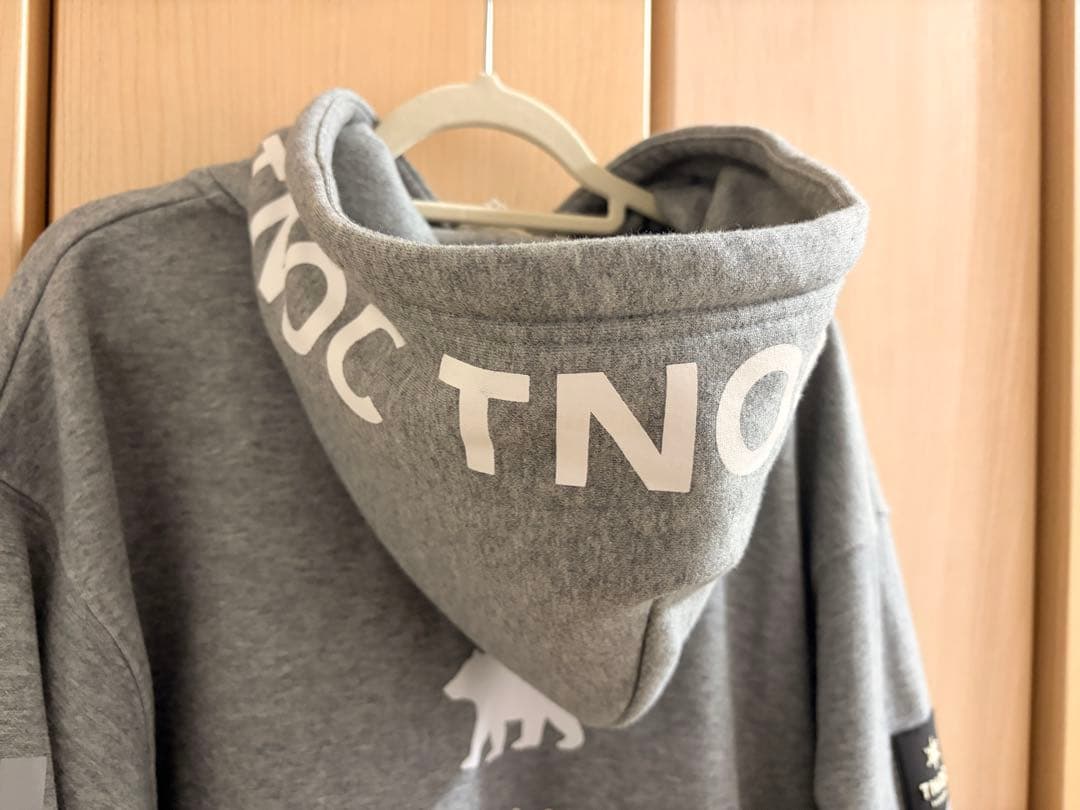 【美品】TNOC hokkaido グレージップ裏起毛パーカー Mサイズ