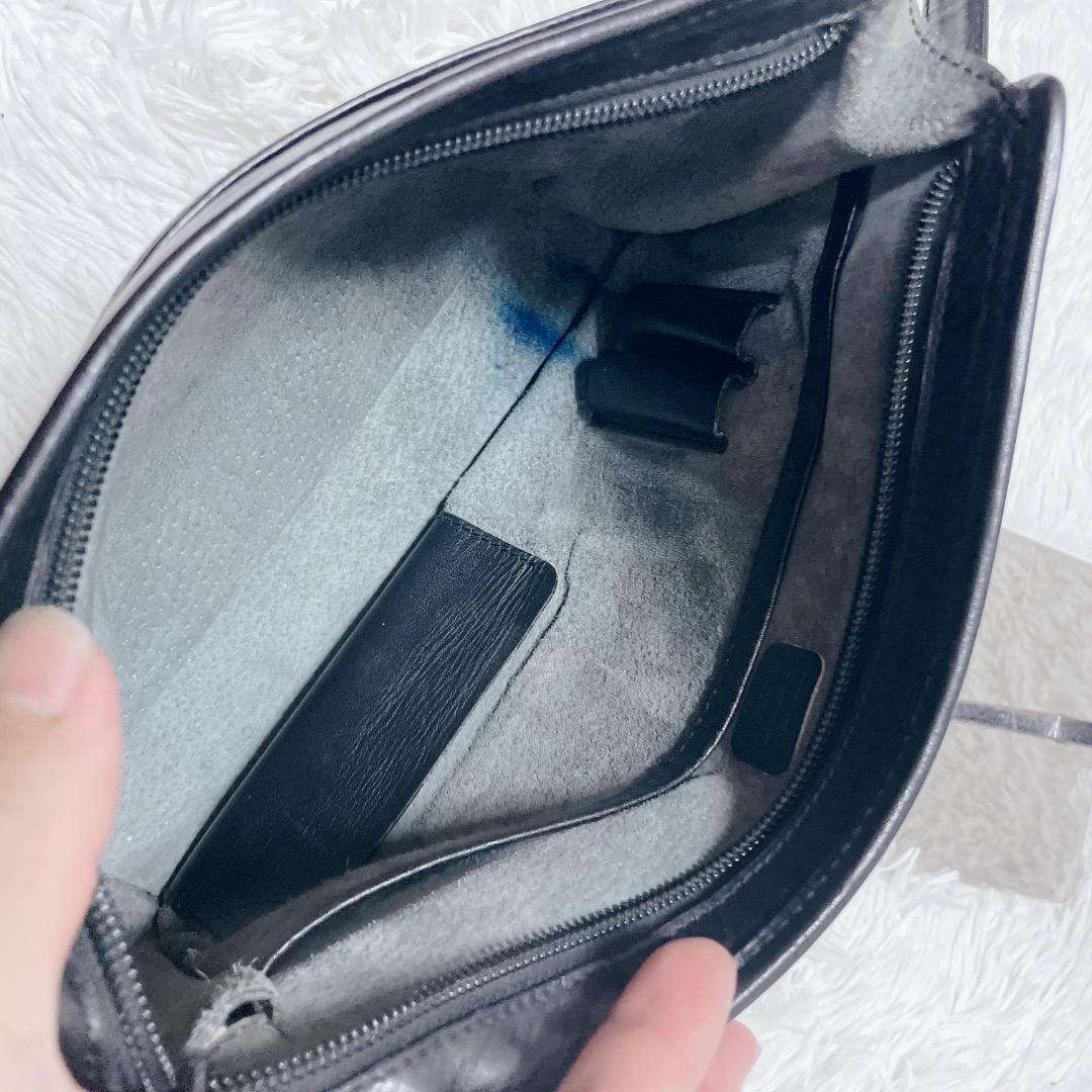 ロエベ　セカンドバッグ　本革　ブラック　ゴールド金具　クラッチバッグ　黒色