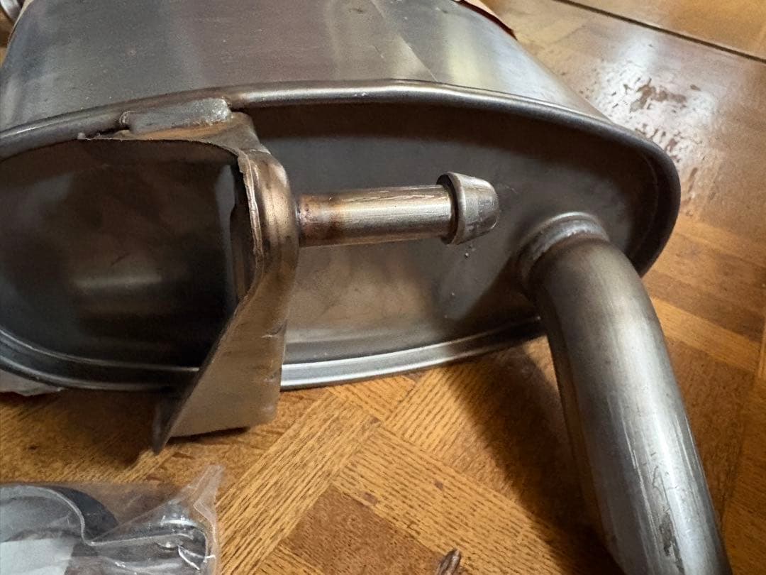 カローラフィールダー　NZE121、124系　リアマフラー　新品、未使用