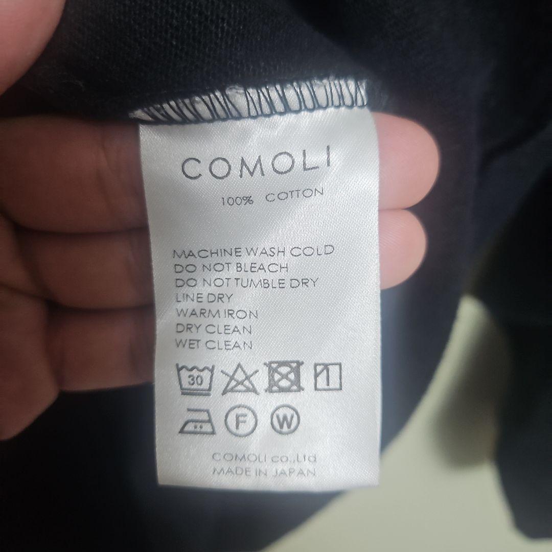 comoliフットボールTサイズ2ブラック