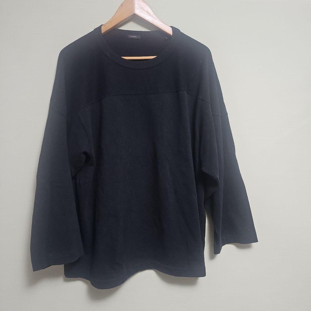 comoliフットボールTサイズ2ブラック