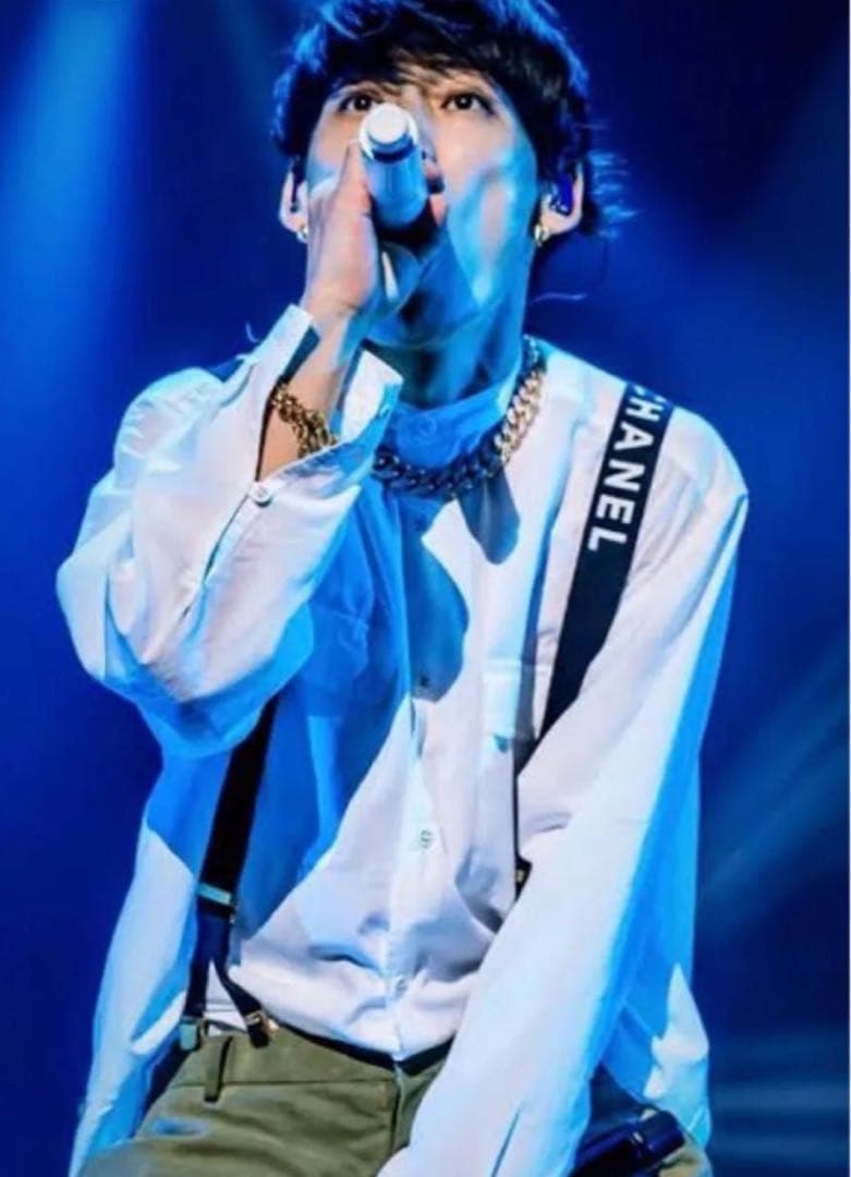 TAKUYA∞着用風　CHANELサスペンダー