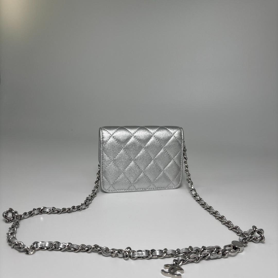 新品未使用 シャネル マトラッセ スターモチーフ ショルダーバッグ レディース