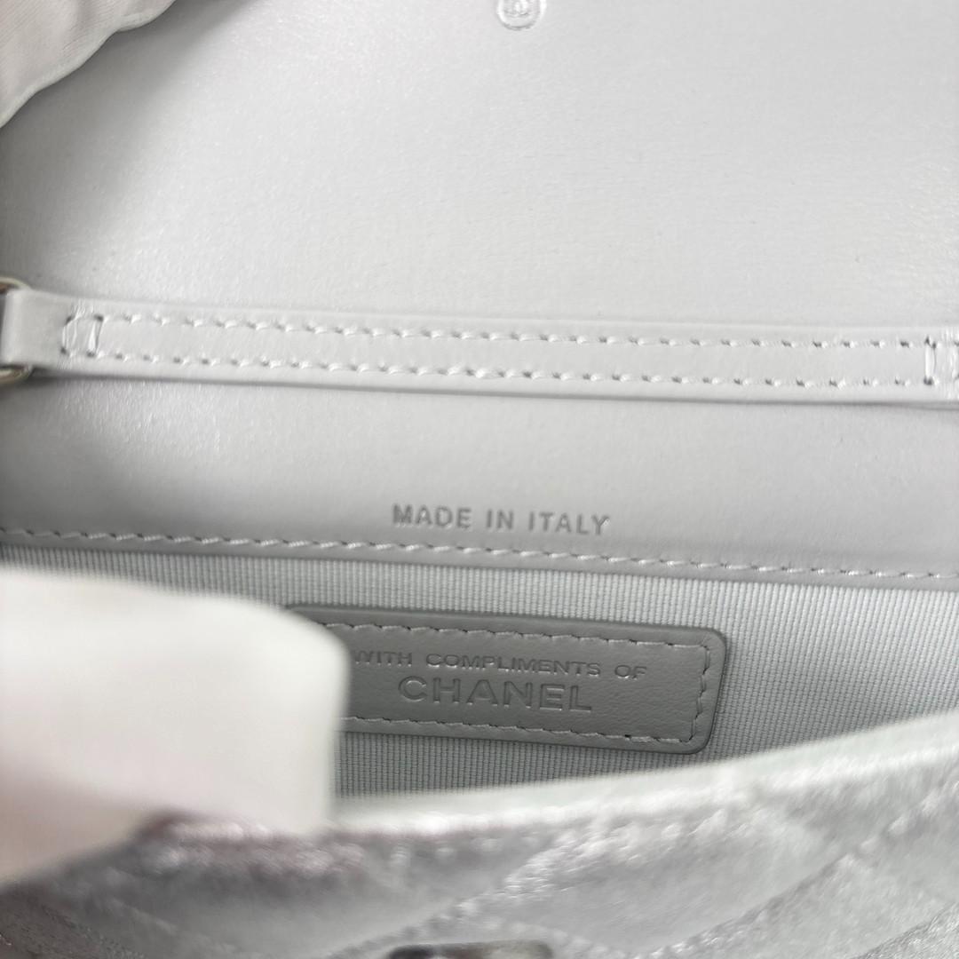 新品未使用 シャネル マトラッセ スターモチーフ ショルダーバッグ レディース