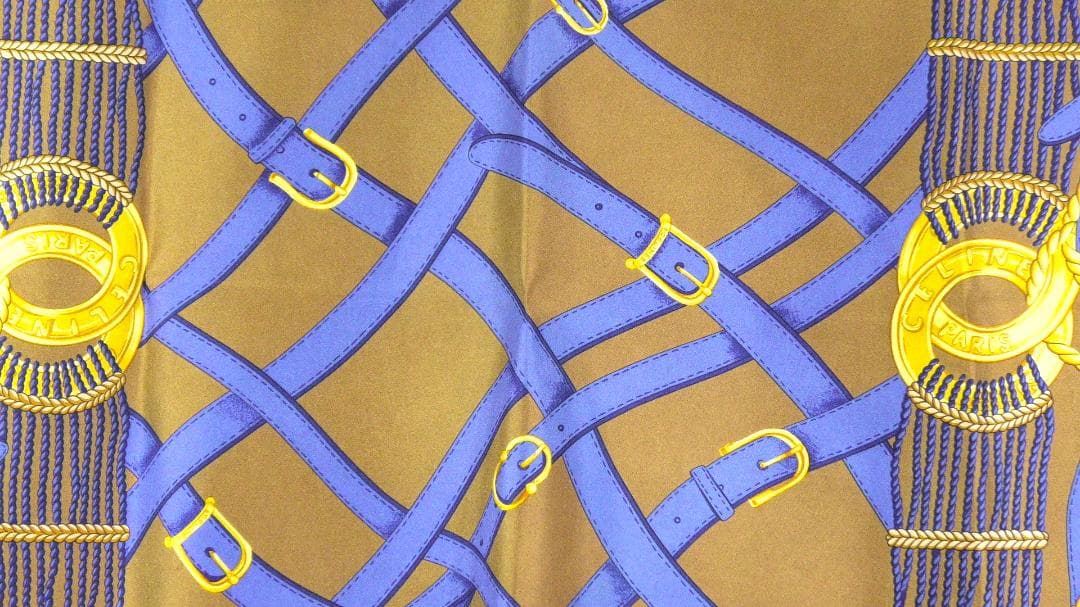 美品　CELINE　セリーヌ　大判シルクスカーフ　D549