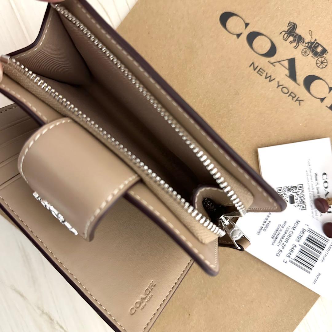 新品　COACH　コーチ 財布 折り財布　２つ折り財布 ベージュ