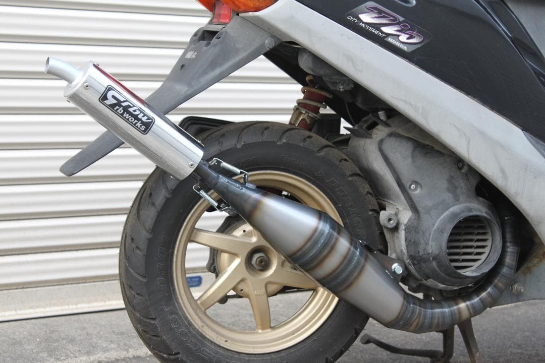 新品☆スーパーディオ(ＡＦ１８．２７．２８)用レーシングチャンバー マフラー