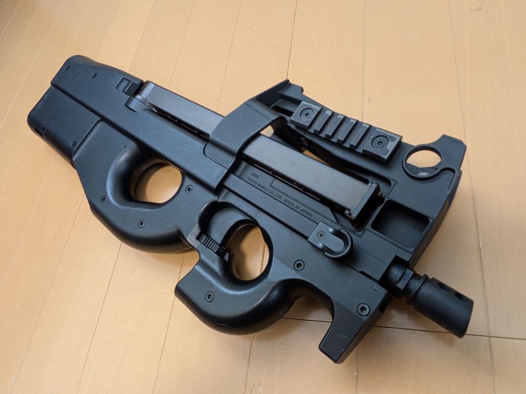 マルイ　p90 電動ガン　ダットサイト欠品