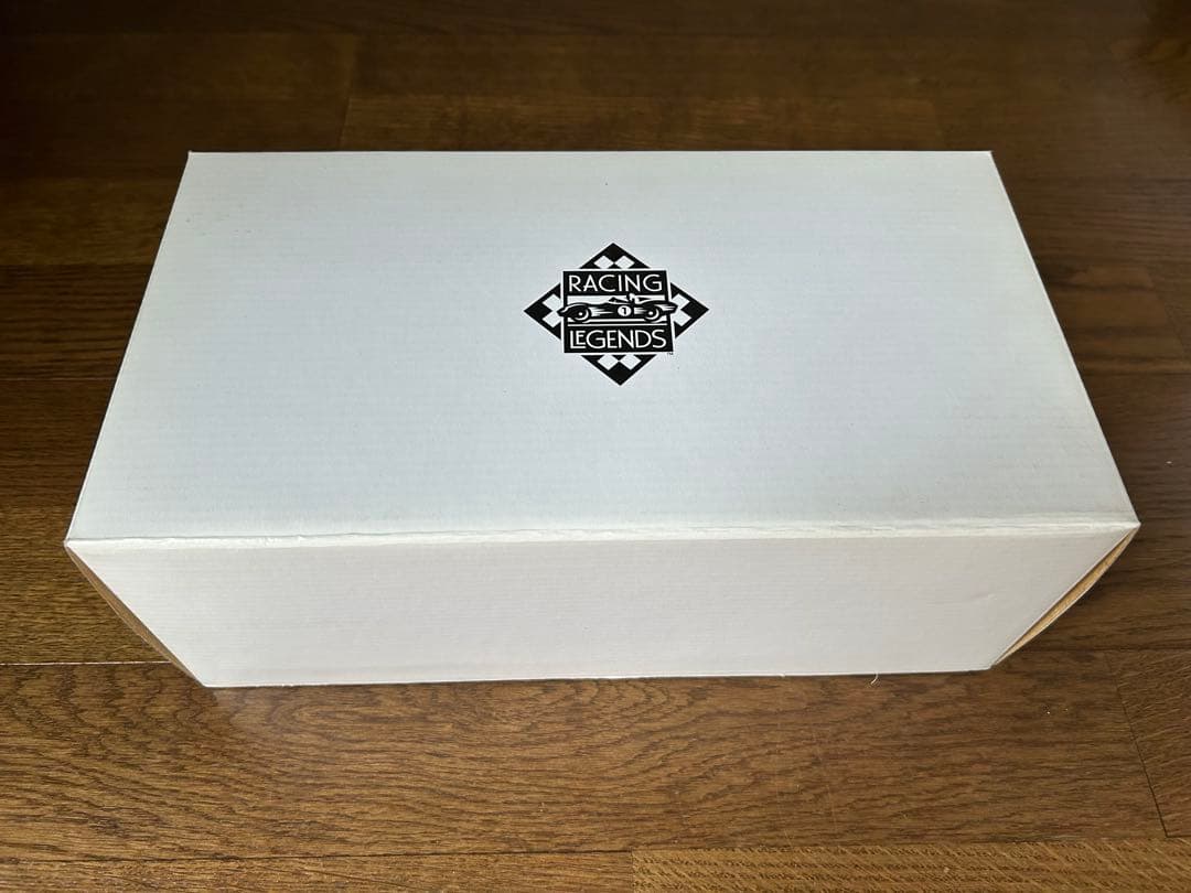 EXOTO 1/18 ポルシェ935ターボ In Standox 未使用品