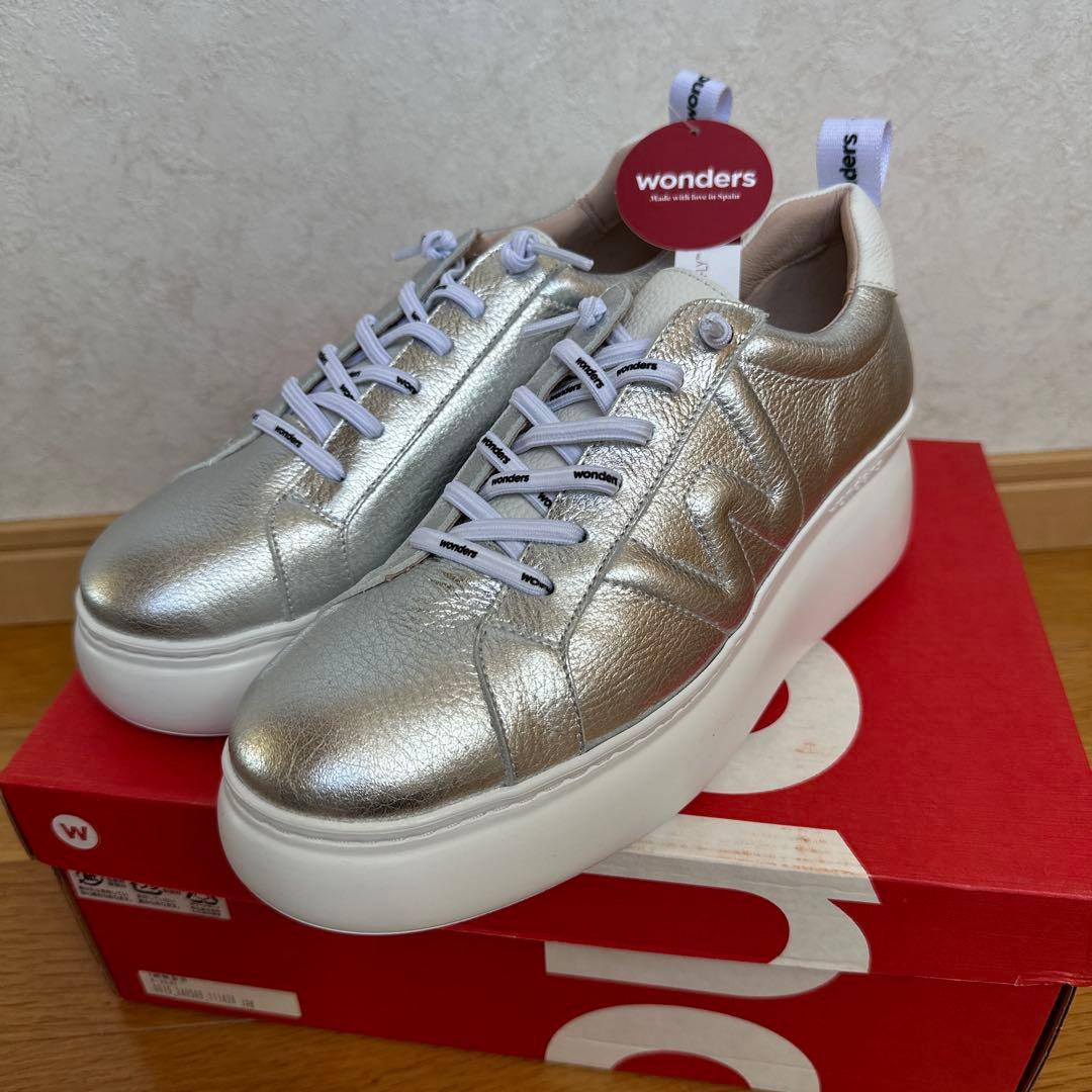 wonders　ワンダース　未使用　レザー厚底スニーカー
