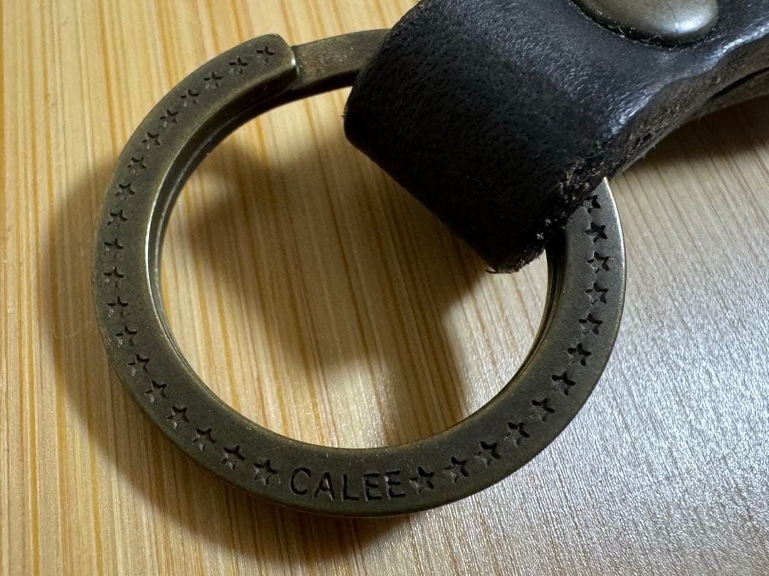 キャリー/CALEE　ウォレット チェーン　レザー&ゴールド　スター スタッズ打