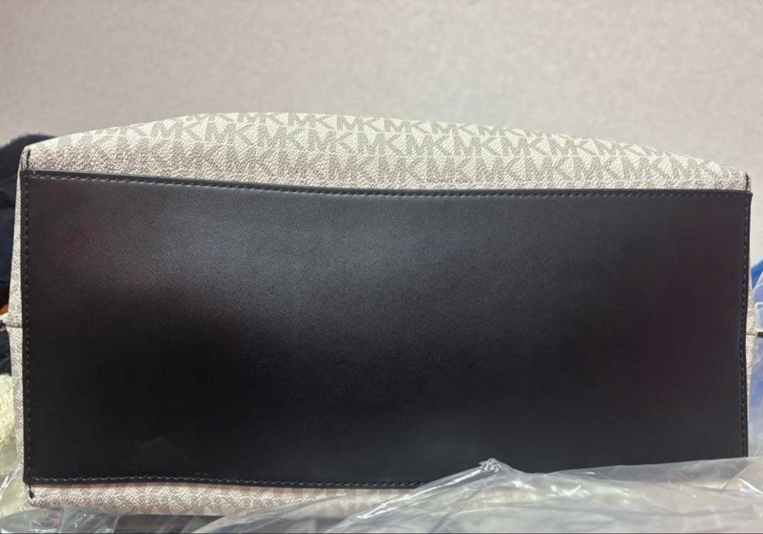 Michael Kors ビジネスバッグ ベージュ/ブラック