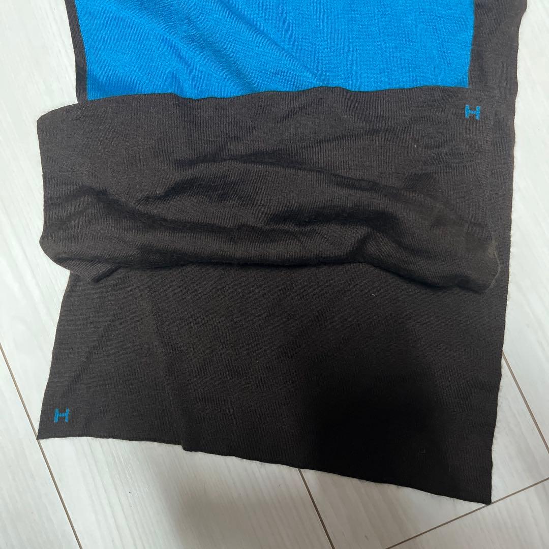 エルメスリバーシブルマフラー 青と黒 Hの刺繍