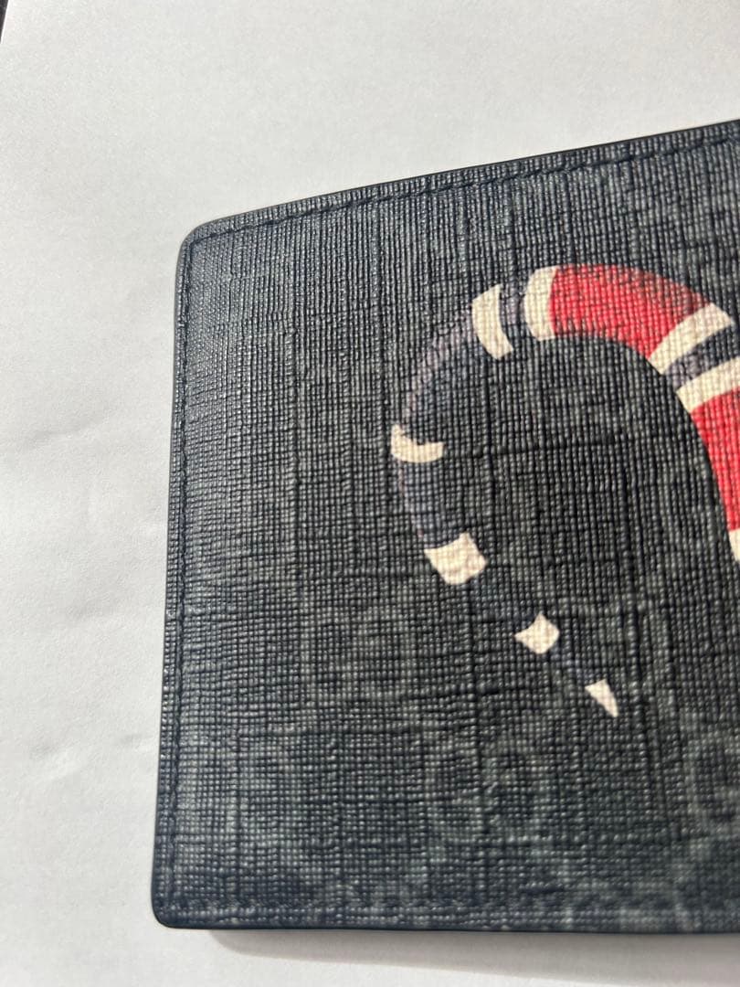 モ*ー様 美品　GUCCI折り財布　スネーク GGスプリーム