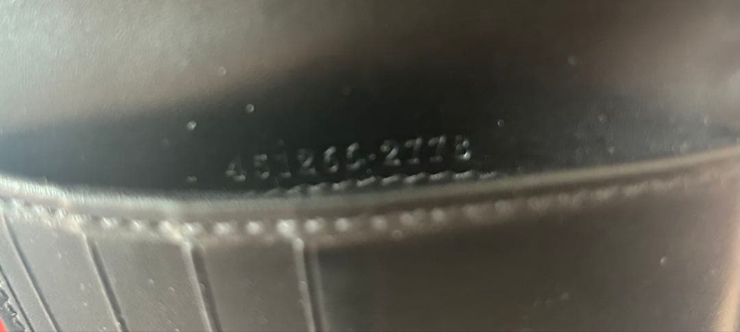 モ*ー様 美品　GUCCI折り財布　スネーク GGスプリーム