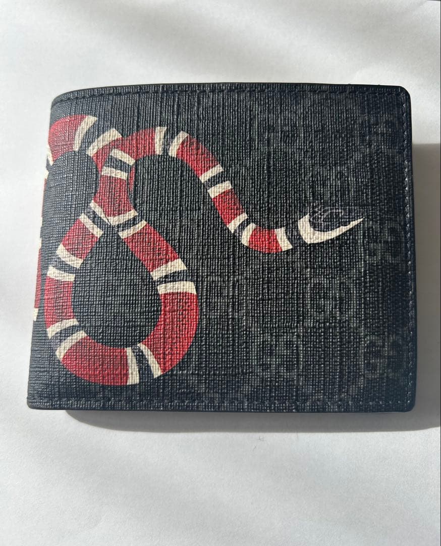 モ*ー様 美品　GUCCI折り財布　スネーク GGスプリーム