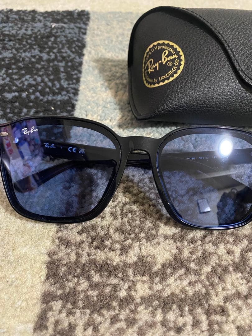 Ray-Ban RB 4392D サングラス ブルーレンズ