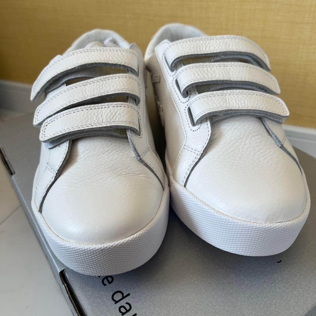 今週末まで⭐︎にゅ　スニーカー　23cm Sサイズ　via SANGACIO