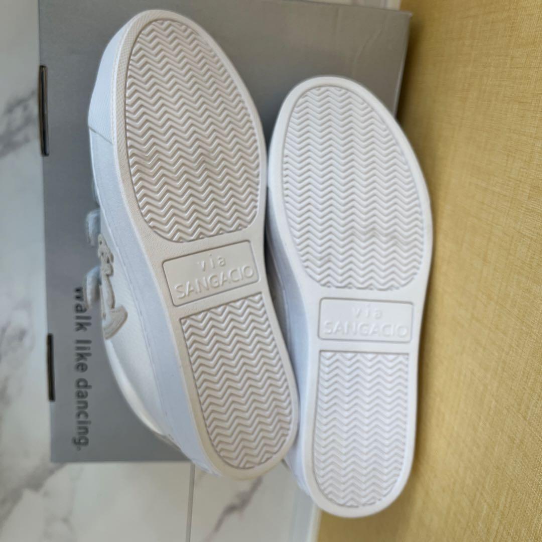 今週末まで⭐︎にゅ　スニーカー　23cm Sサイズ　via SANGACIO