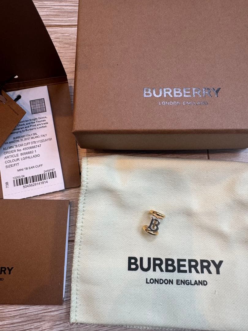 本日限定 コメント頂いた方13800円に。BURBERRYイヤーカフ Bロゴ付き