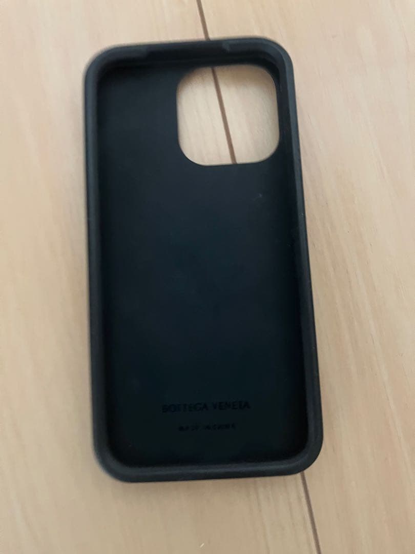Bottega Veneta ブラックシリコンケース