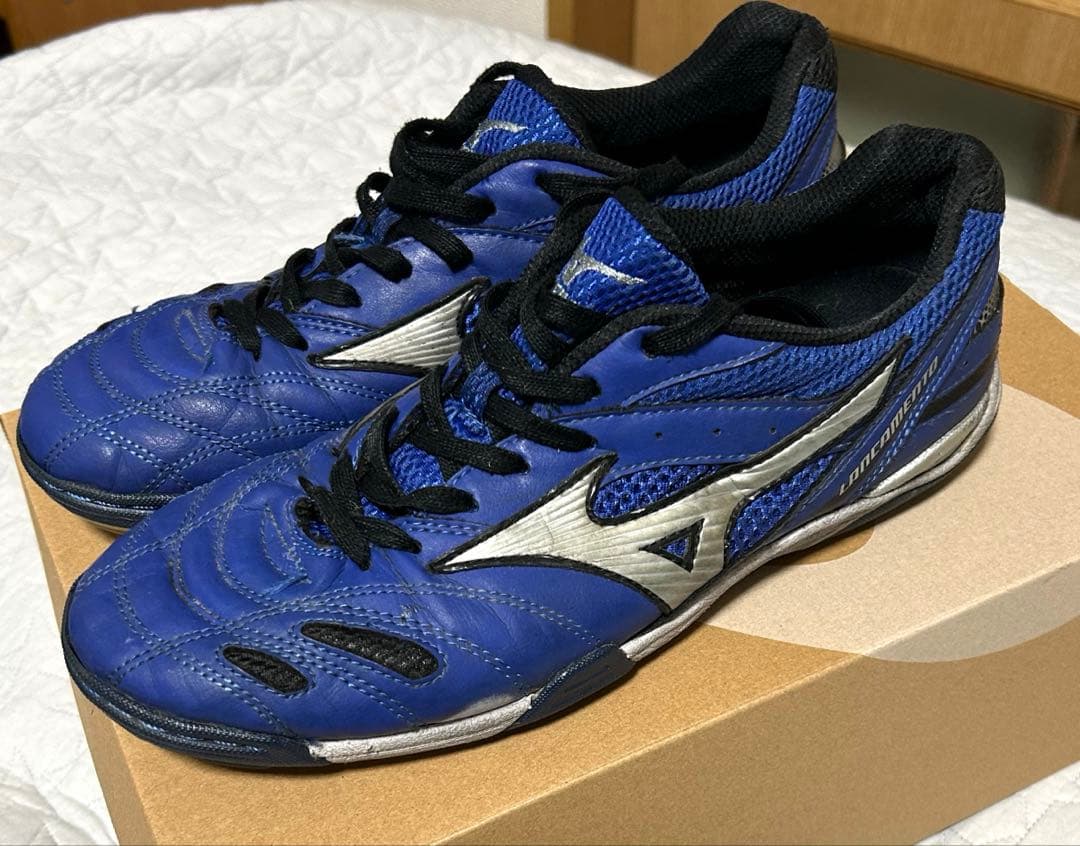 ミズノ ランサメントウェーブTFトレーニングシューズ 27cm ブルーブラック