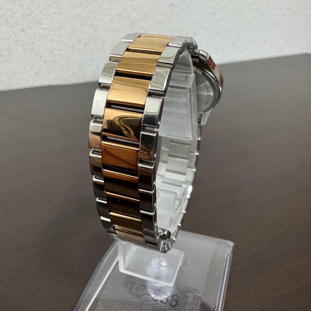 稼働品　GUCCI Gタイムレス シルバー ゴールド 時計 レディース