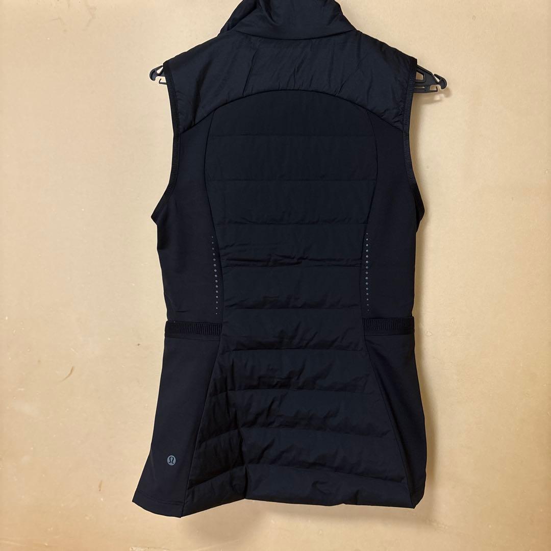 Lululemon Down for It All Vest ブラック