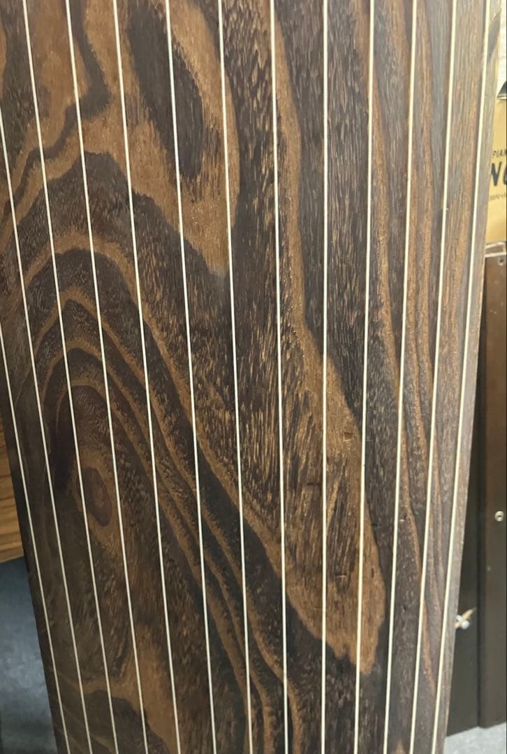 お琴です。13弦 並甲、すだれ彫り 箏曲部での自宅練習用に