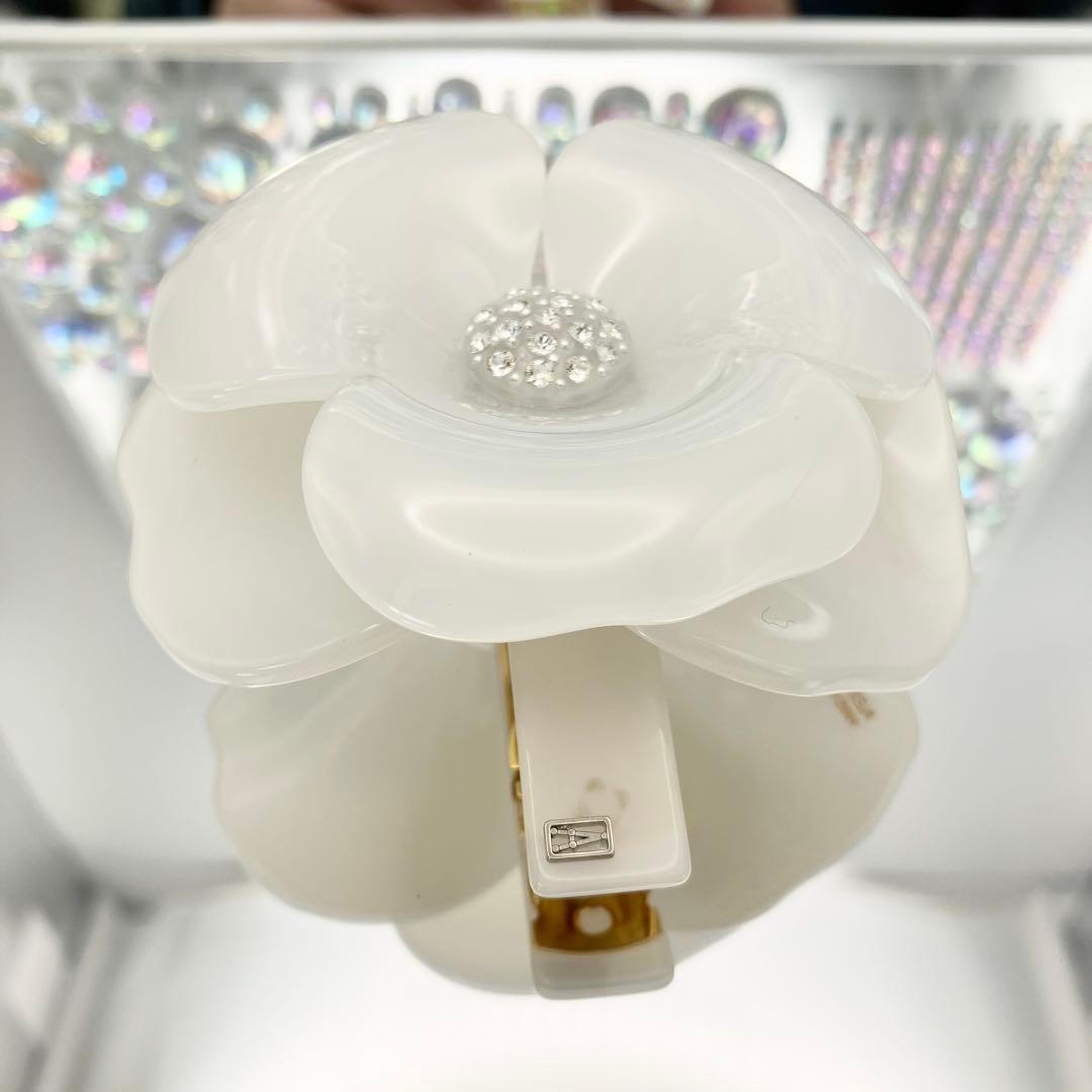 【極美品】アレクサンドルドゥパリ バレッタ 花 フラワー ホワイト ストーン