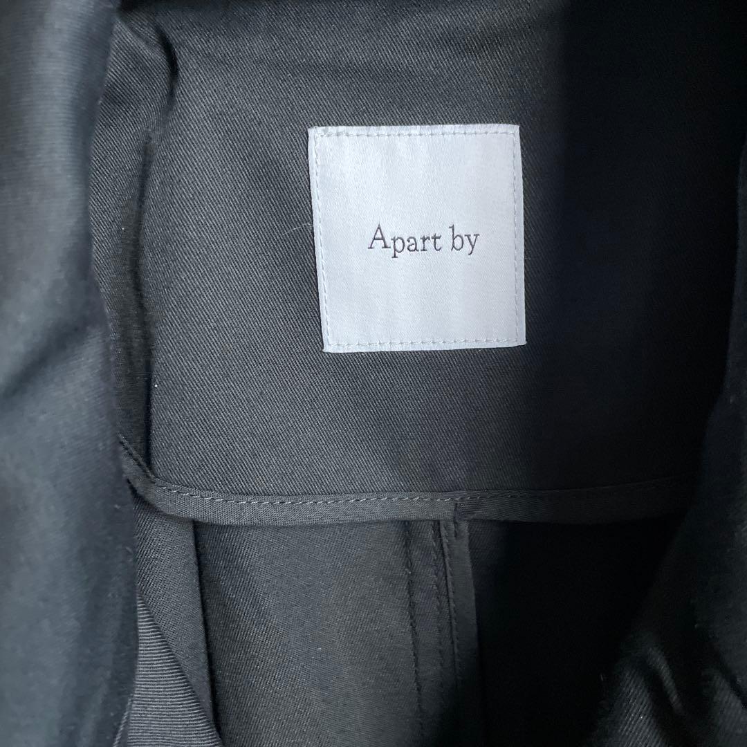 Apart by あいか企画　キャンディースリーブショートトレンチコート　M