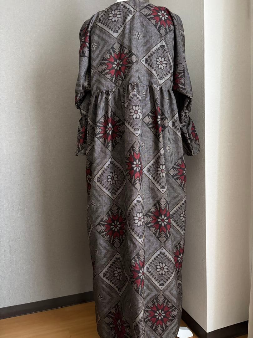 ★着物リメイク★　本場大島紬　赤の龍郷　フリル袖のゆったりワンピ