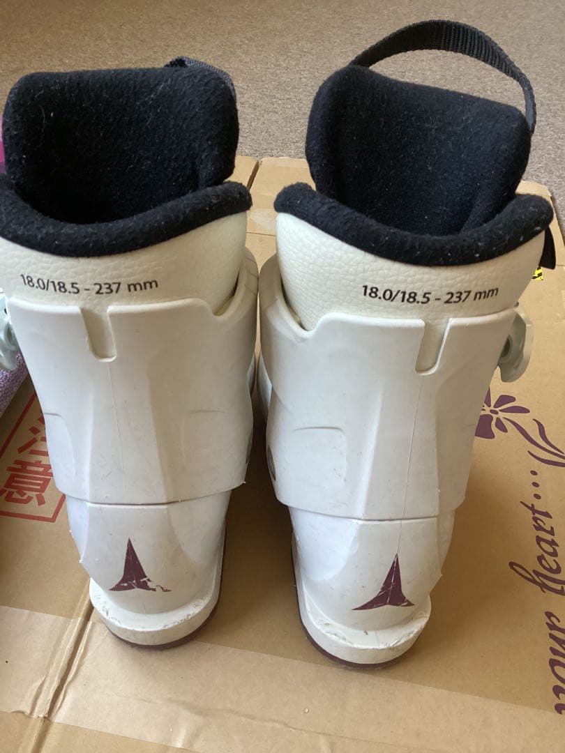 ROSSIGNOL 子ども用スキーとATOMICブーツセット