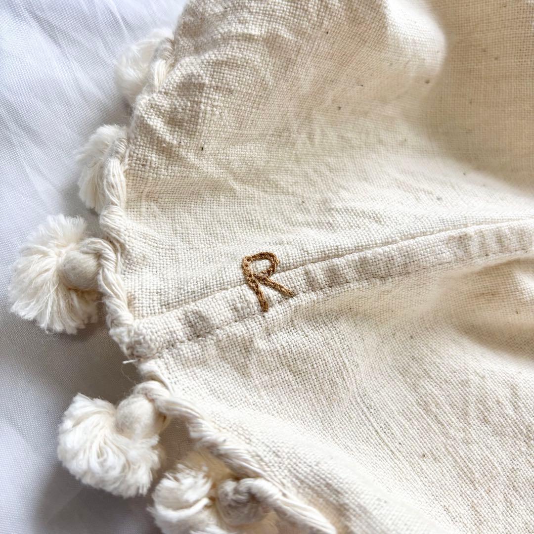 【新品タグ付】　45R カディコットンプルオーバー　R刺繍　コットン　ポンポン