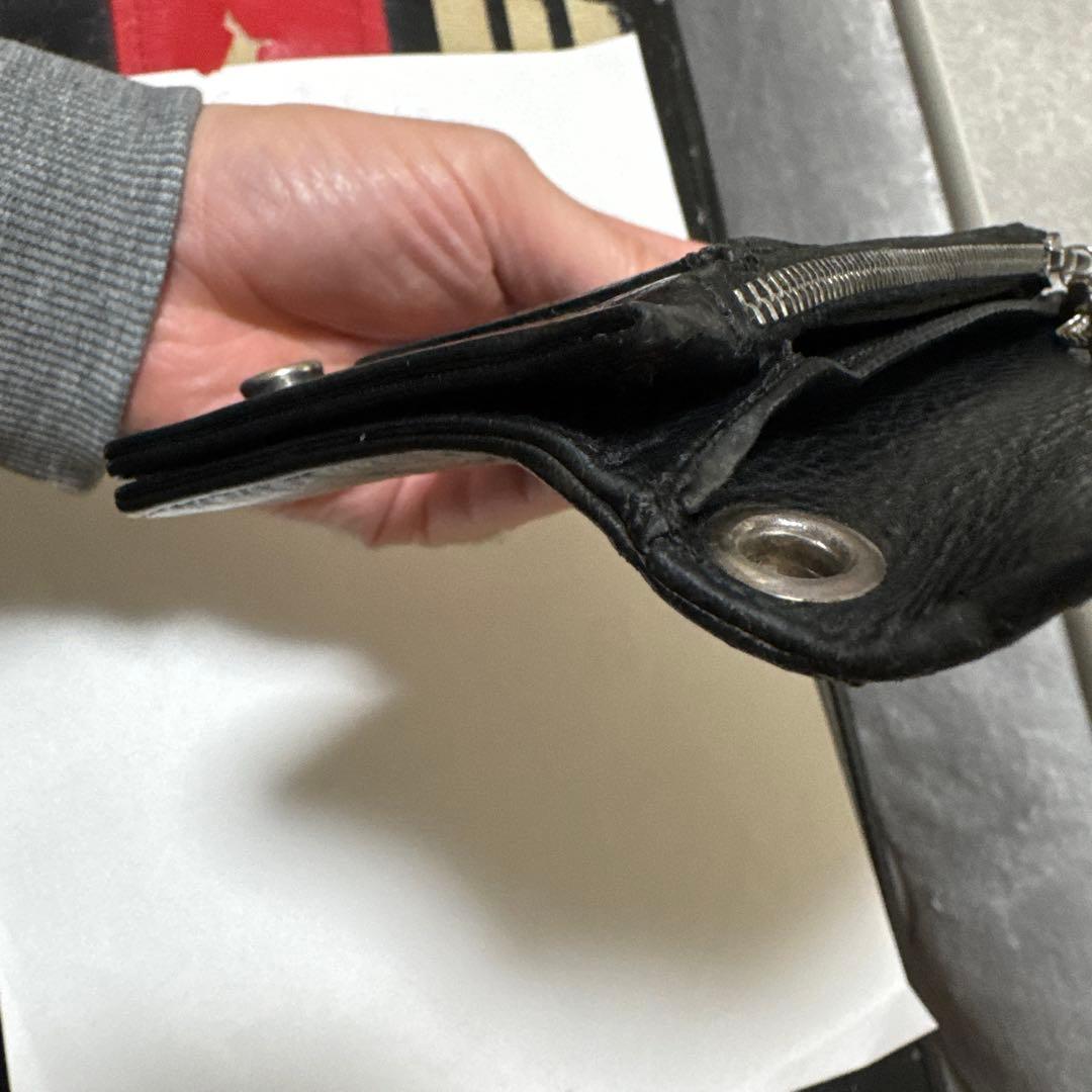 クロムハーツワンジップの財布です。